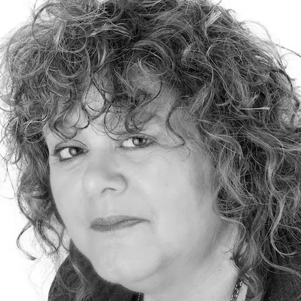 Jane Wells Jane Wells - Senior Associate